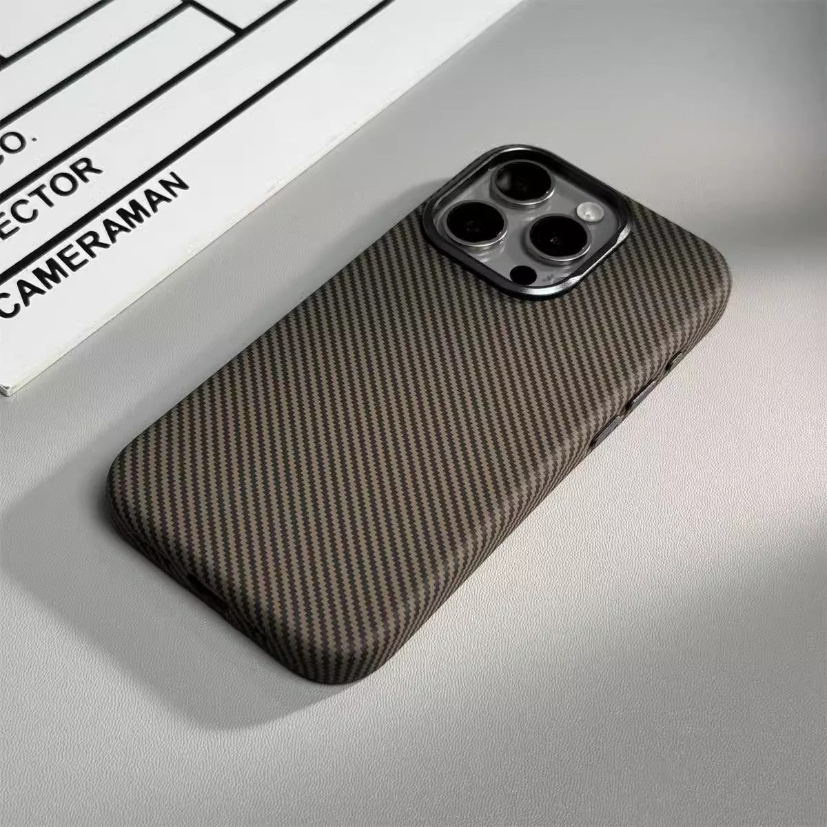 Applicable Carbon Fiber Grain Magnetic Absorbent Leather Phone Case Light Twill Protective Sleeve